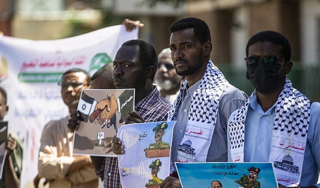 وقفة احتجاجية في السودان رفضا للتطبيع مع إسرائيل