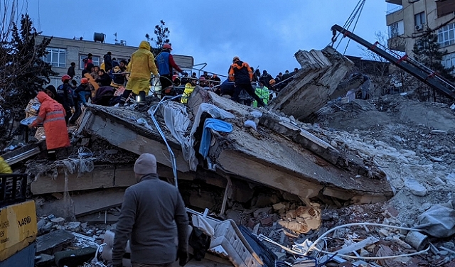 ارتفاع عدد القتلى الفلسطينيين بالزلزال في سورية وتركيا إلى 29