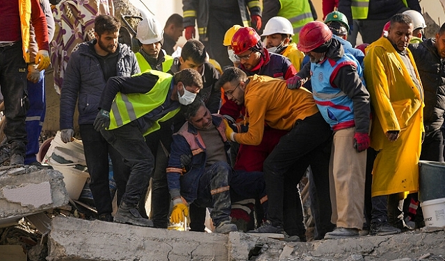  زلزال تركيا وسورية: عدد القتلى تجاوز 9 آلاف