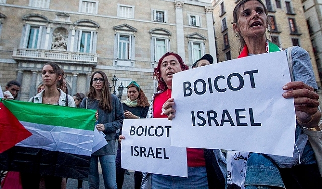 بلدية برشلونة تلغي اتفاقية التوأمة مع تل أبيب وتجمّد العلاقات مع إسرائيل