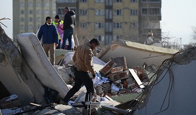 حصيلة ضحايا الزلزال في تركيا وسورية تتجاوز 21 ألف قتيل