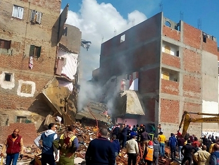 مصر: مصرع 6 أشخاص وإصابة أكثر من 20 إثر انهيار مبنى