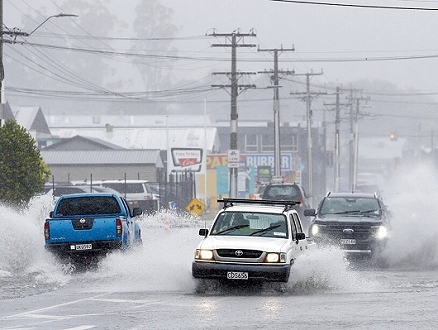 عاصفة استوائية في نيوزيلندا: انقطاع للكهرباء وإلغاء للرحلات