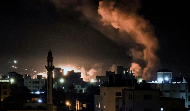 طيران الاحتلال يشن غارات في وسط قطاع غزة