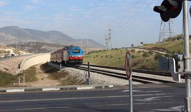 مصرع امرأة دهسا تحت عجلات قطار في تل أبيب