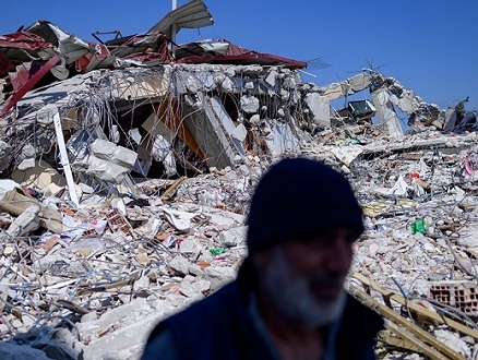 سورية: انتقاد "التسييس الكبير للمساعدات الإنسانيّة" وعشرات آلاف النازحين