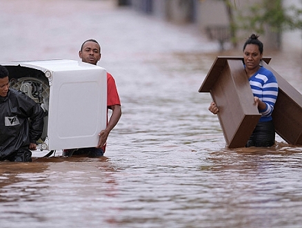 مصرع 36 شخصا جراء فيضانات بالبرازيل