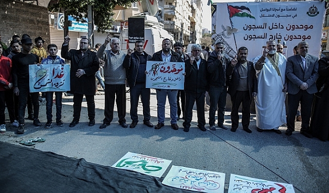 الأسرى يواصلون العصيان ضد إدارة سجون الاحتلال