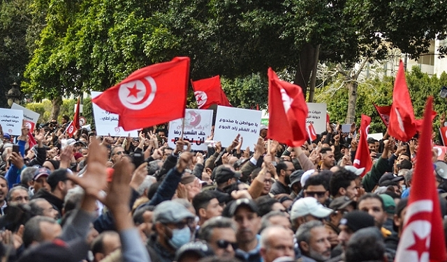تونس: الآلاف يحتجون على الأوضاع الاقتصادية والاجتماعية