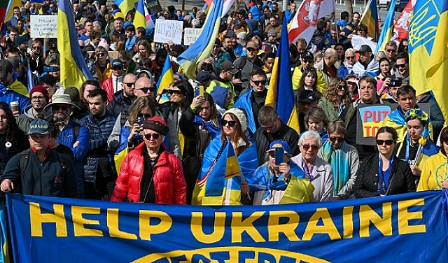  تظاهرات بعواصم أوروبية غداة الذكرى الأولى لحرب أوكرانيا