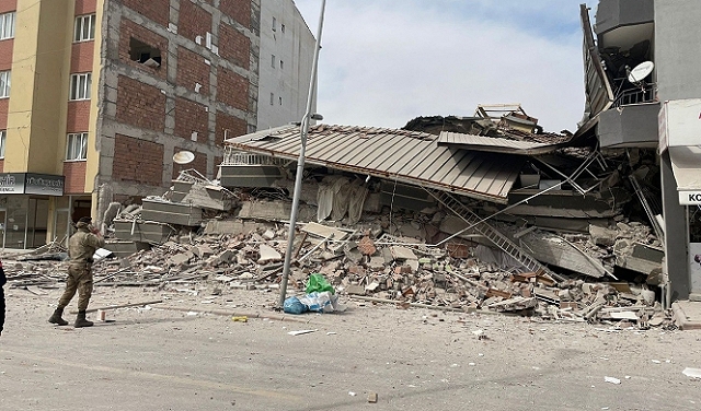 زلزال جديد يضرب تركيا: مقتل شخص وإصابة أكثر من 100 آخرين