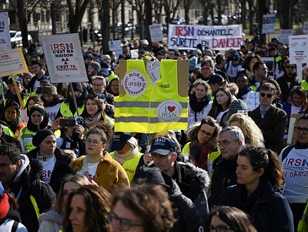 إصلاح نظام التقاعد بفرنسا: مظاهرات حاشدة ترافق النقاشات بمجلس الشيوخ