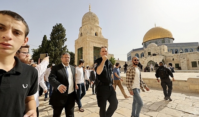 دعوات اقتحام الاقصى بها"المهرجون" وقريب من الفلسطينيين ب"عيد الفصح اليهودي"