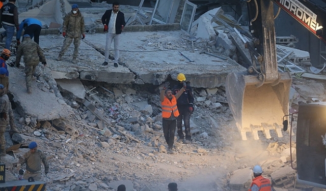 بعد شهر على الكارثة: 14 مليون تركي تضرروا من جراء الزلزال