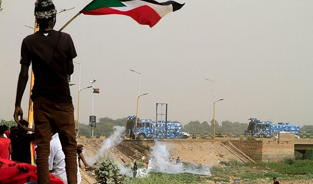 السودان: الآلاف يتظاهرون رفضا للاتفاق الإطاري