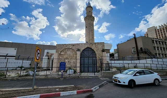 حيفا: اللجنة اللوائية ترفض مخططا يهدد المسجد الصغير