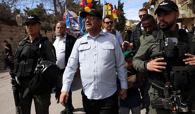 خلف الاحتجاجات: بن غفير يقيل قائد شرطة تل أبيب