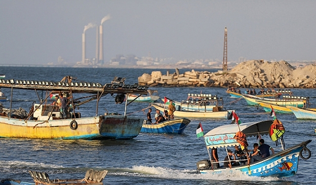 اصابة صيادين في الاقصى وغزة بغزو البحر