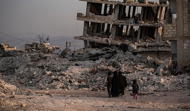 زلزال في سوريا: النظام والأمم المتحدة مسؤولان عن تأخير وصول المساعدات إلى مناطق المعارضة