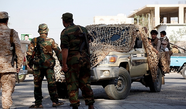 مقتل 10 جنود يمنيين بهجوم للحوثيين جنوب مأرب  