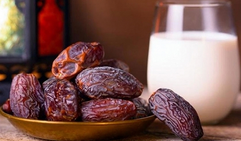دليلك الشامل عن حمية التمر والحليب في رمضان