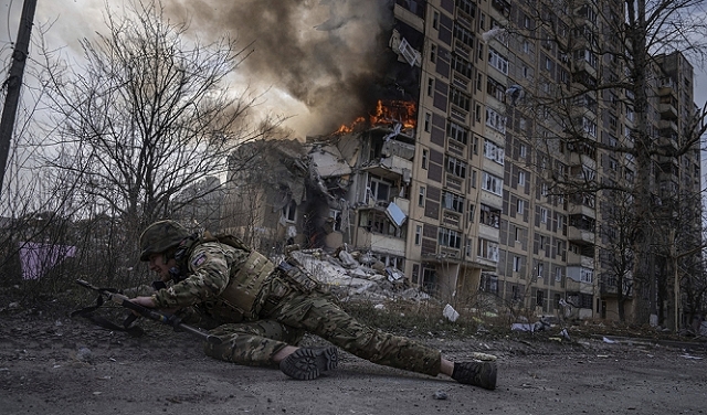 الأمم المتحدة تتهم أوكرانيا وروسيا بإعدام أسرى حرب 
