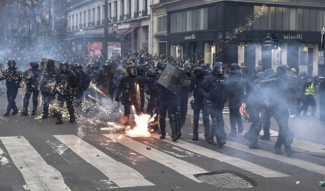 الاحتجاجات في فرنسا: 3.5 مليون تظاهروا الخميس .. واعتقلوا وجرحوا