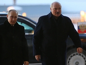 موسكو لا تعتزم تغيير خططها حول نشر أسلحة نووية في بيلاروس