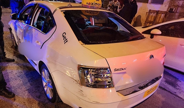 أنصار اليمين المتطرف يهاجمون سائق سيارة أجرة فلسطيني في القدس