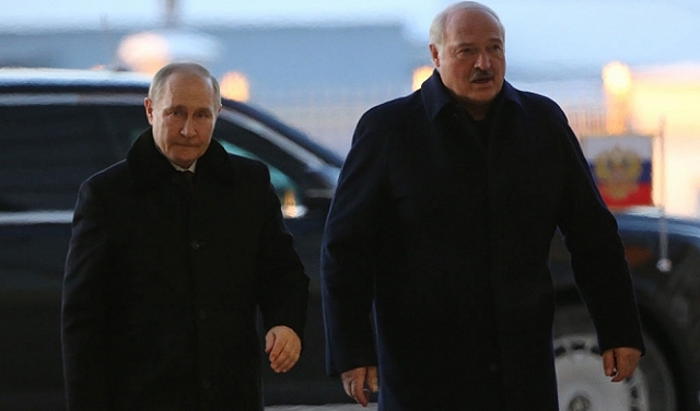 وافق لوكاشينكو على إرسال أسلحة نووية روسية إلى بيلاروسيا