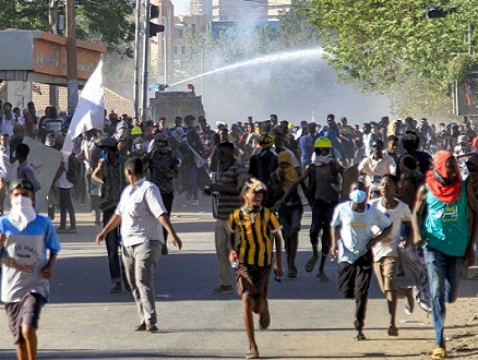 السودان: توقيع الاتفاق الإطاري النهائي بين المدنيين والعسكر في 6 نيسان