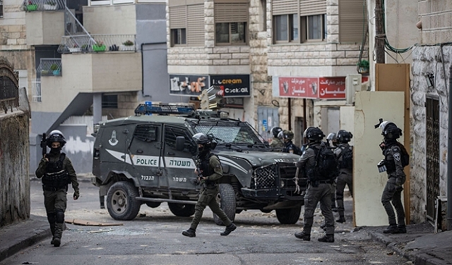 القدس: إصابة فتى برصاص الاحتلال في سلوان واعتقالات في الطور
