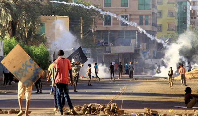 السودان: خلافات بين الجيش والدعم السريع تهدد بتأجيل توقيع الاتفاق السياسي