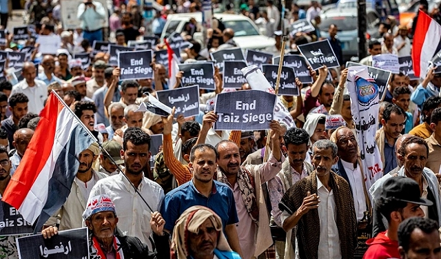 وفد سعودي وعُماني سيزور اليمن لبحث إنهاء الصراع مع الحوثيين