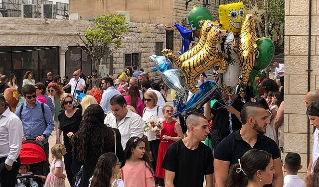 تحتفل الكنائس الشرقية في الناصرة بأحد الشعانين وتحتفل الكنائس الغربية بعيد الفصح