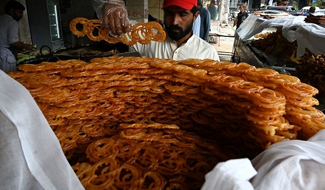 رمضان: حلوى الزلابية الشهيرة.. أين منشأها؟ 