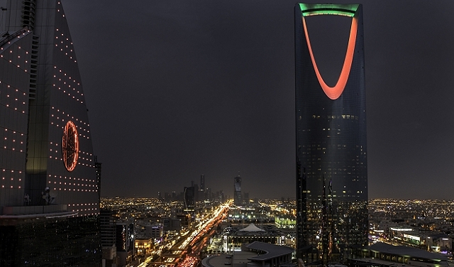"فيتش" يعزز التصنيف الائتماني لثمانية بنوك سعودية