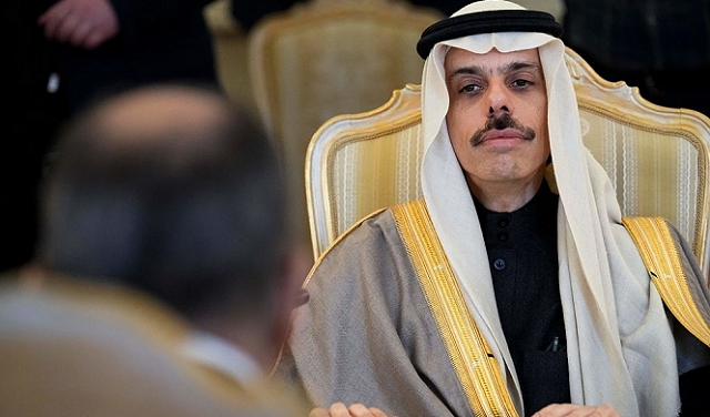 وزير الخارجية السعودي يزور دمشق لدعوة الأسد إلى قمة عربية