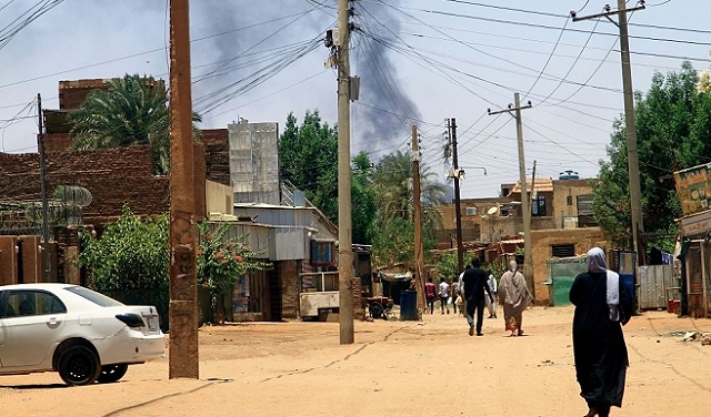أكثر من 270 قتيلا مدنيًّا في معارك السودان: البعثات الدبلوماسيّة تطالب بوقف 