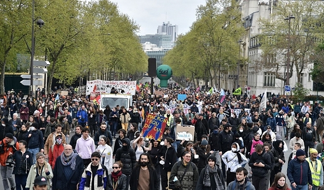 فرنسا: أكثر من 70% من الفرنسيين غير راضين عن ماكرون