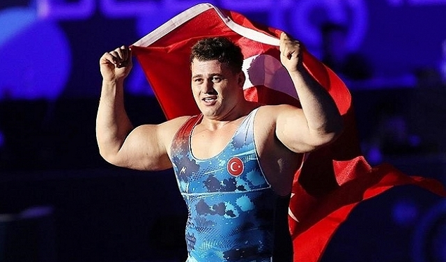 المصارعة الرومانية: فاز Kaya Alps من تركيا باللقب الأوروبي للمرة الثانية عشرة