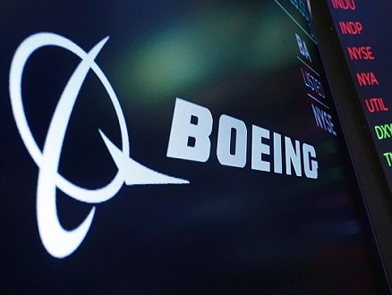 "بوينغ" تعلن خسارة 425 مليون دولار في الربع الأول