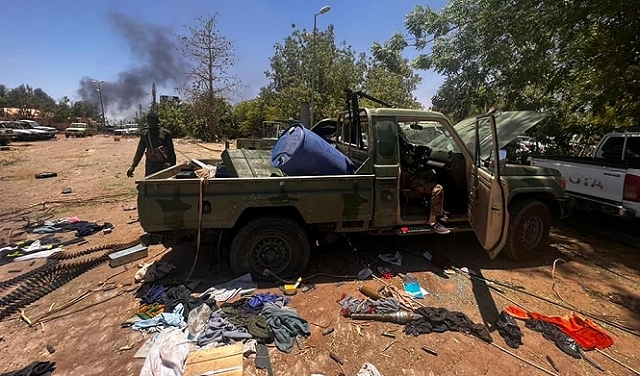 معارك عنيفة في العاصمة السودانية ودارفور على الرغم من الهدنة