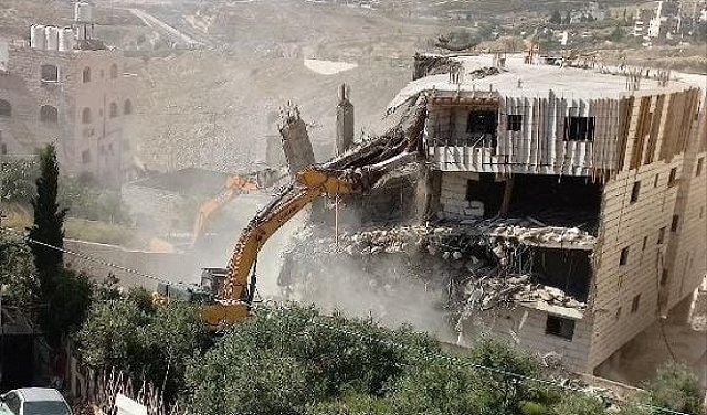 دهمت قصف الأقصى والاحتلال 18 شقة سكنية في شعفاط