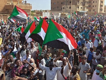 الجيش السوداني و"الدعم السريع" يوقعان اتفاقا بجدة يشمل محادثات جديدة