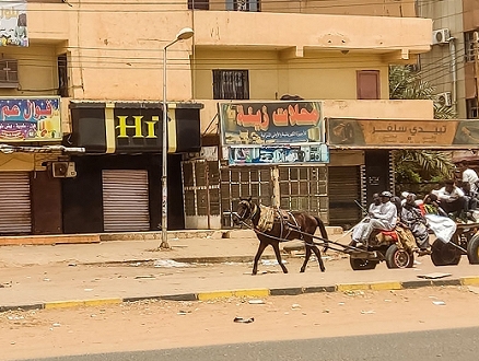 السودان... الصراع يُبرز انقسام المجتمع بين وسط البلاد وأطرافها