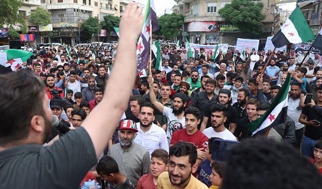 سوريا: مظاهرات مناهضة للنظام ومشاركة الأسد في القمة العربية