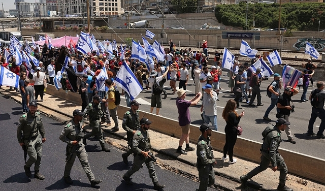 الشرطة الإسرائيلية ترفض وقف استخدام مدفع صوتي رغم تحذيرات من أضراره