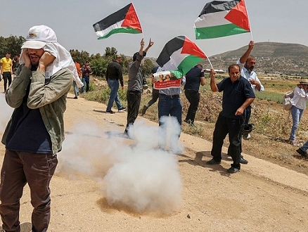إصابة العشرات خلال تفريق الاحتلال مسيرات في الضفة