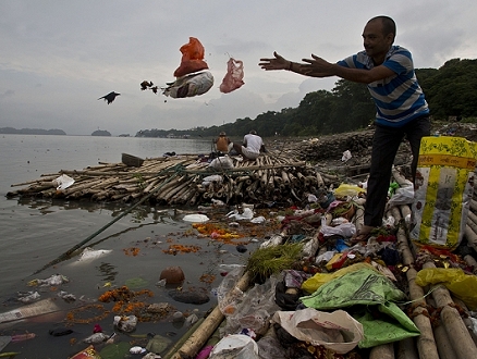 التلوث البلاستيكي: اتفاق على مسودة أولية لإنهاء النفايات البلاستيكية
